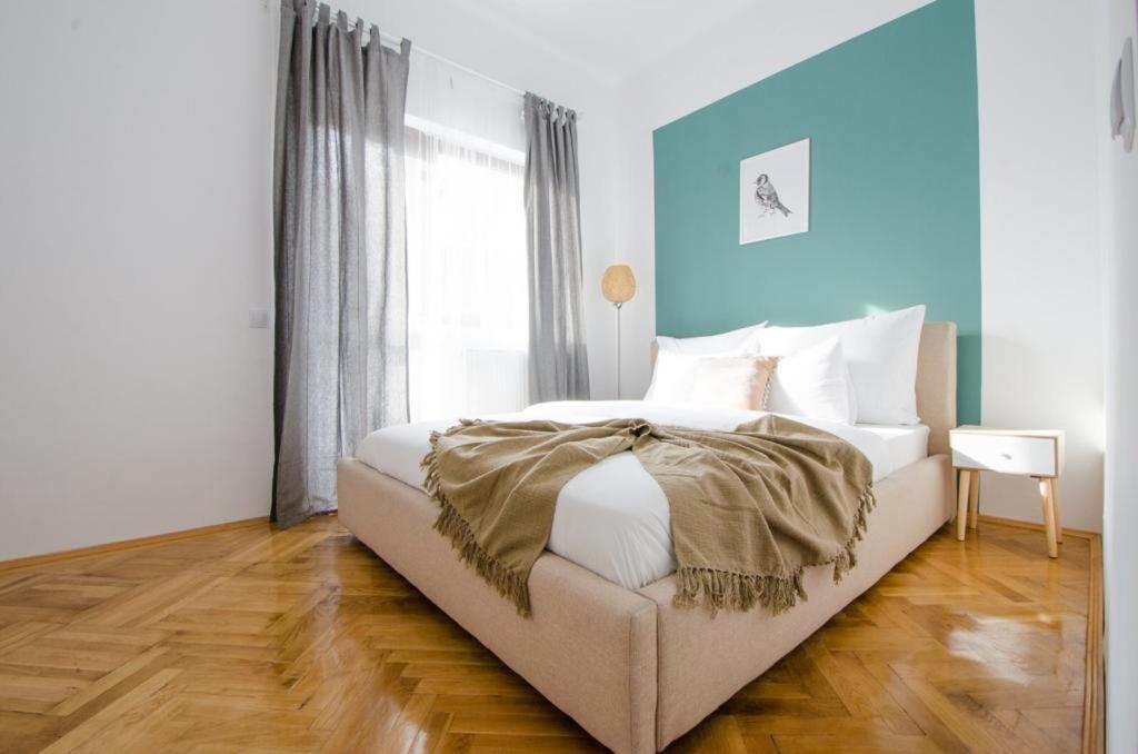 Stylized And Modern Apartment In Bucharest Luaran gambar